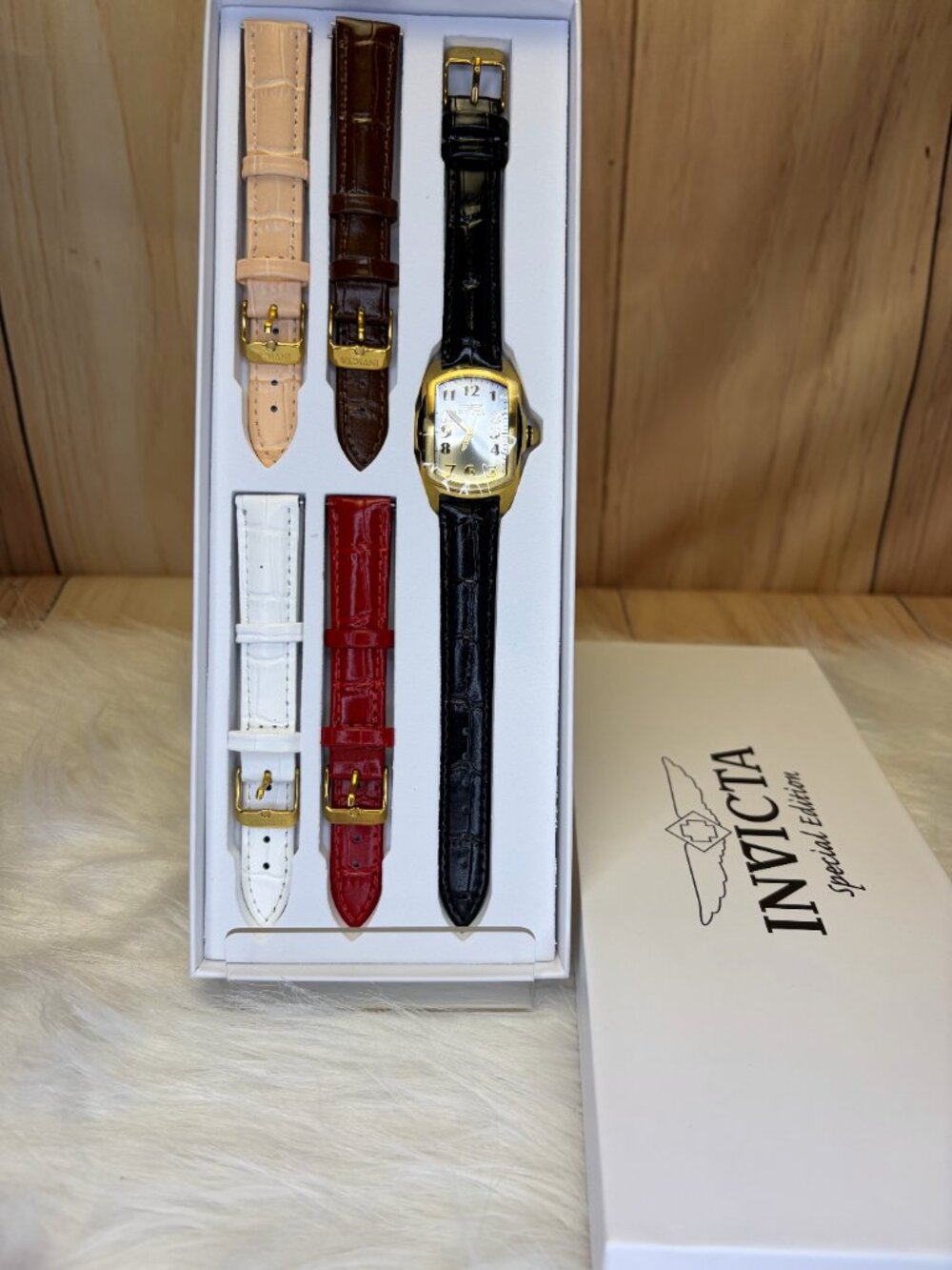 Invicta Lupah Womens watch set with interchangable bands (49816)